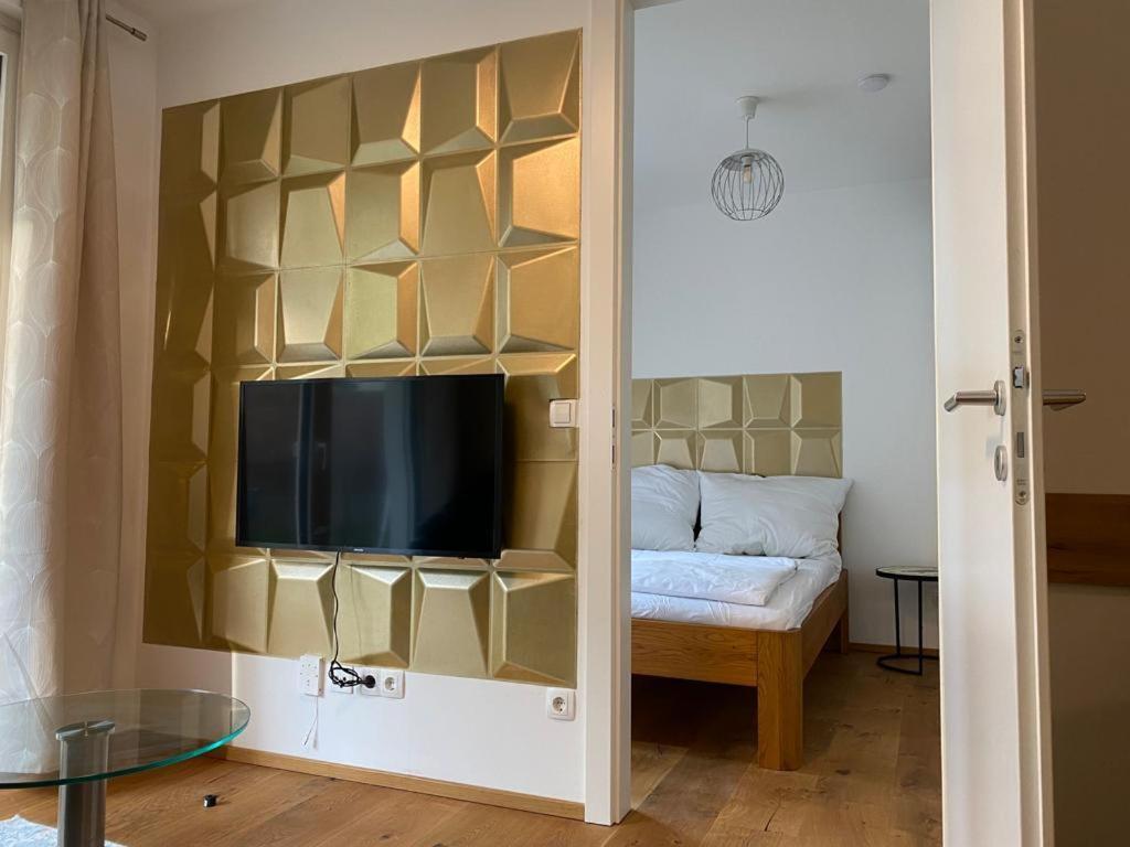 Modern Apartment With Garden Near City Center Wina Bagian luar foto
