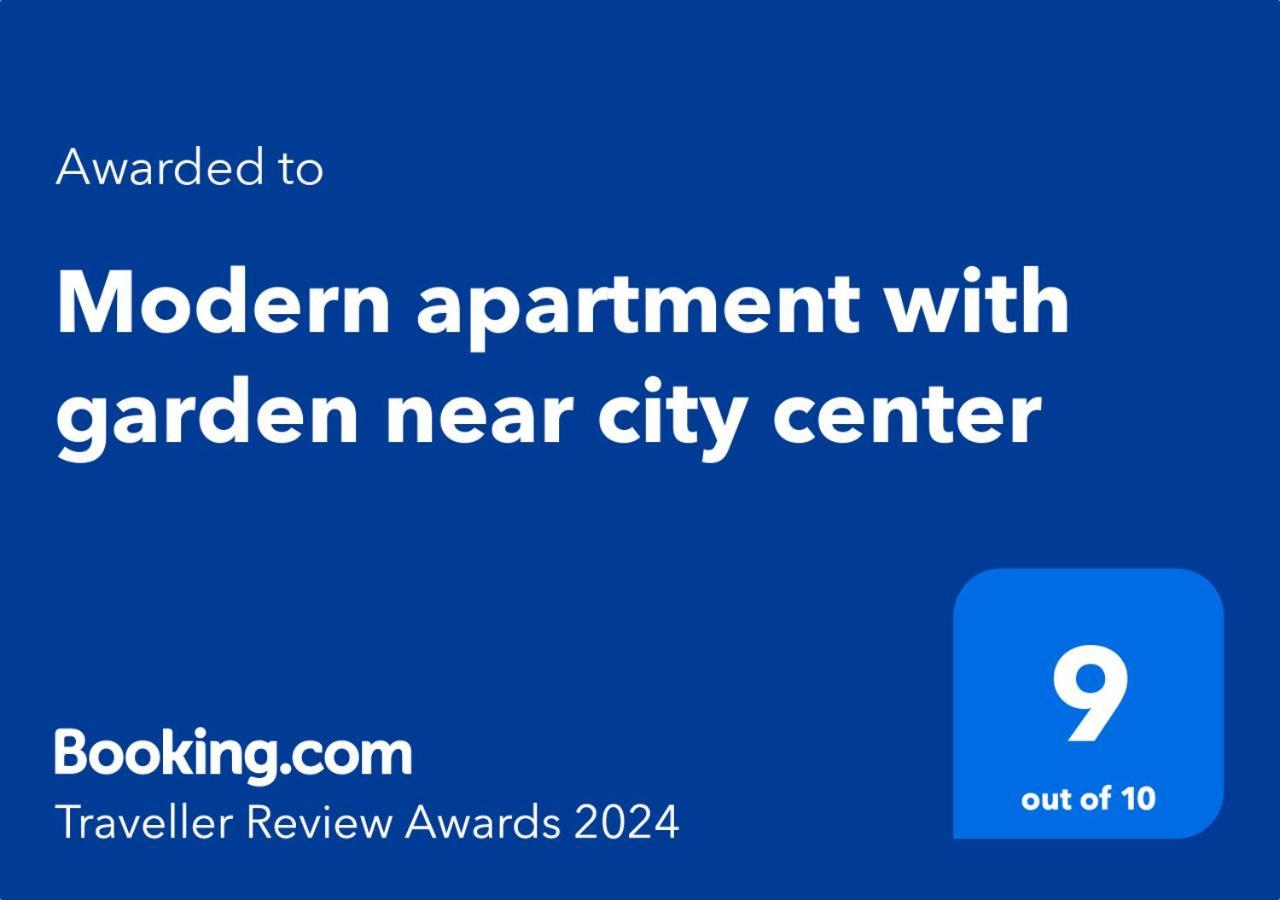 Modern Apartment With Garden Near City Center Wina Bagian luar foto