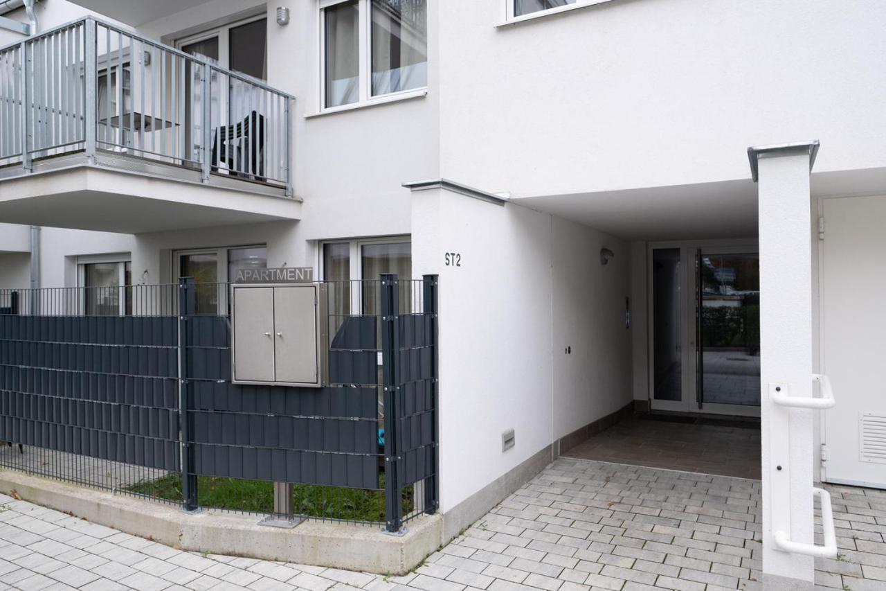 Modern Apartment With Garden Near City Center Wina Bagian luar foto